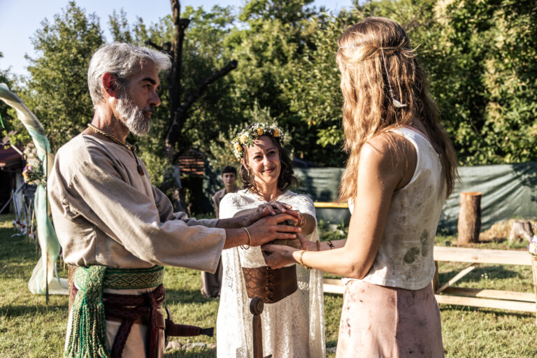 Matrimonio Celtico nel proprio giardino di casa