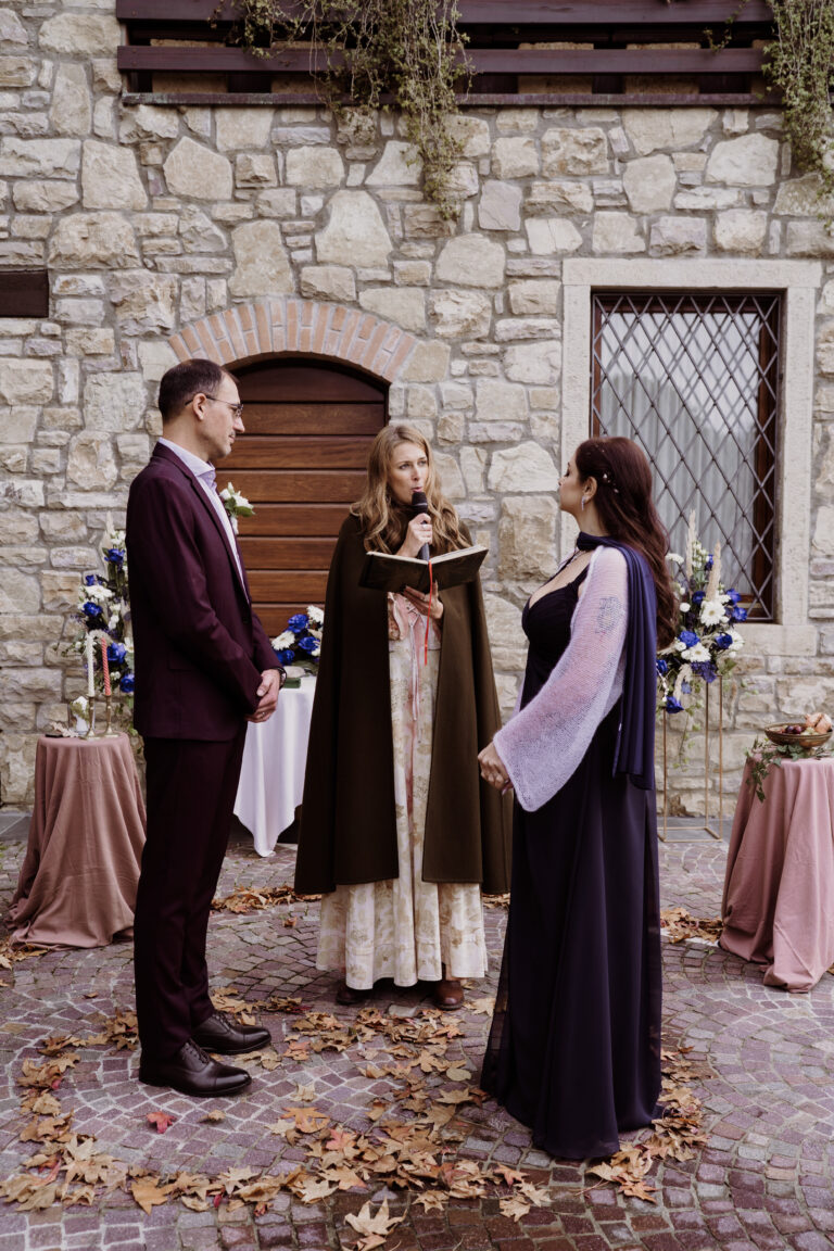 Matrimonio con rito celtico in autunno con celebrante druido